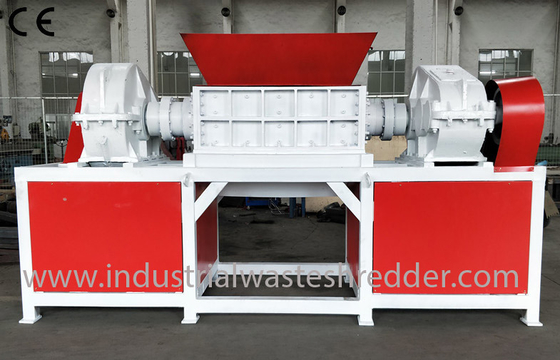 Industrial Waste Wood Pallet Shredder 45 KW With Magnetic Separation System