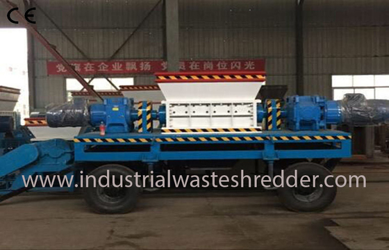 Two Shaft Industrial Waste Shredder Machine Custom Capacity For Waste Wood Pallet