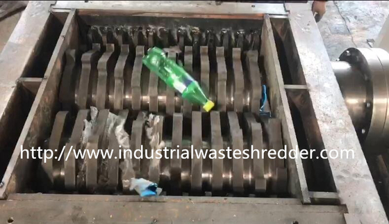 Mini Scrap Plastic Waste Shredder Machine Space Saving For PET Bottles
