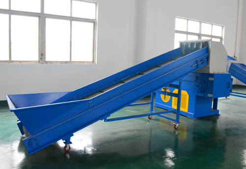 Latest company news about How to choose single-shaft and double-shaft shredders in the plastic recycling industry