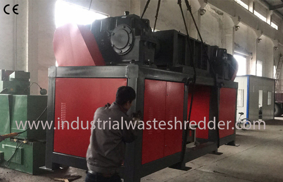 Automatic E Scrap Shredder , Double Shaft Waste Cable Shredder Machine