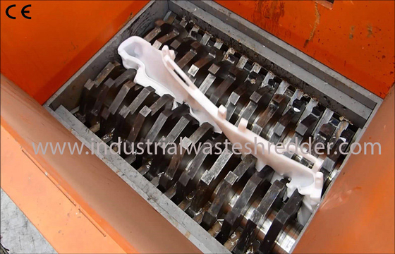 Good price Custom Color Metal Shredder Machine , High Torque Waste Steel Drum Shredder online