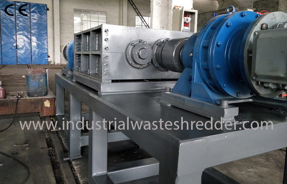 Scrap Double Shaft Shredder Machine , Industrial Plastic Shredder Machine