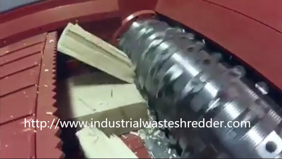 Good price Wood Plate / Block Single Shaft Shredder Stable Running Hydraulic Feeding System online