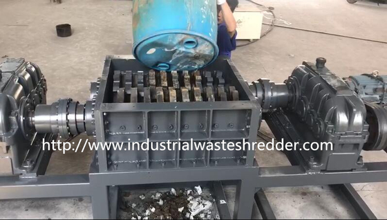 Waste Scrap Plastic Drum Shredder Machine Multi - Functions Custom Capacity