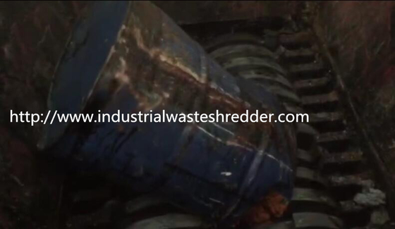 Good price Double Shaft Large Industrial Metal Shredder Auto Overload Reverse For PET Drum online