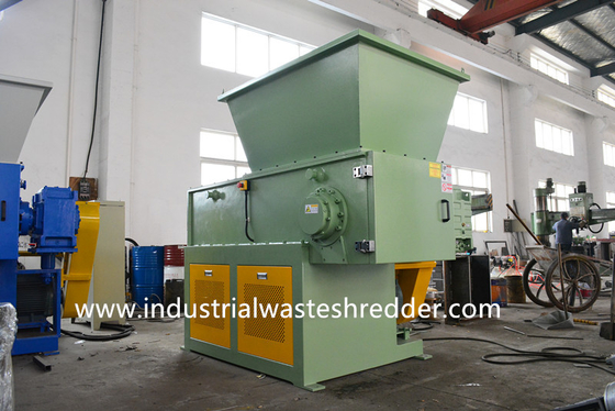 Single Shaft PE Lumps Shredder Shredding Chamber Size 600*600 Mm