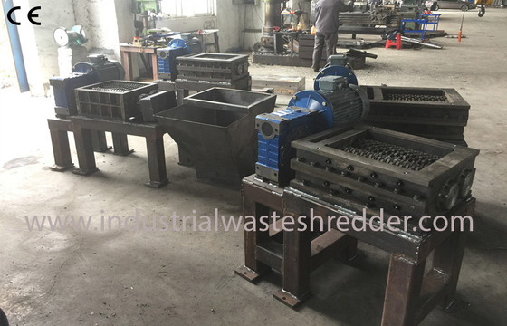 Good price Dual Shaft Small Plastic Shredder Machine , Plastic Bottle Shredder Machine Space Saving online