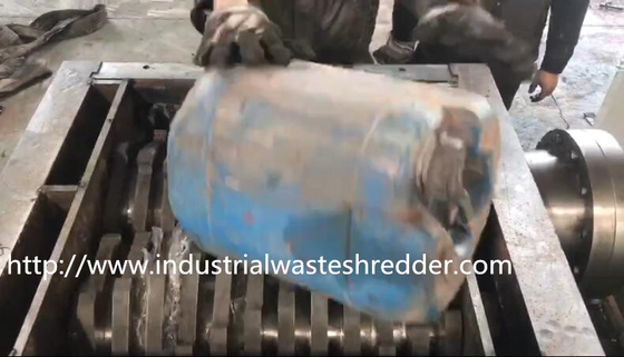 Good price Metal Drum Shred Tech Shredder , Plastic Bottle Grinding Machine Simple Maintenance online