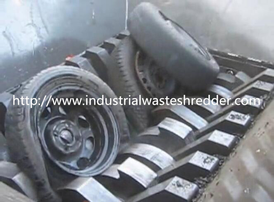 Double Shaft Waste Tire Shredder , Industrial Truck Tire Shredding Machine