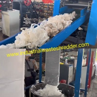 Industrial Stretch Film Shredder PE / LDPE Plastic Films Grinder Large Capacity Customized